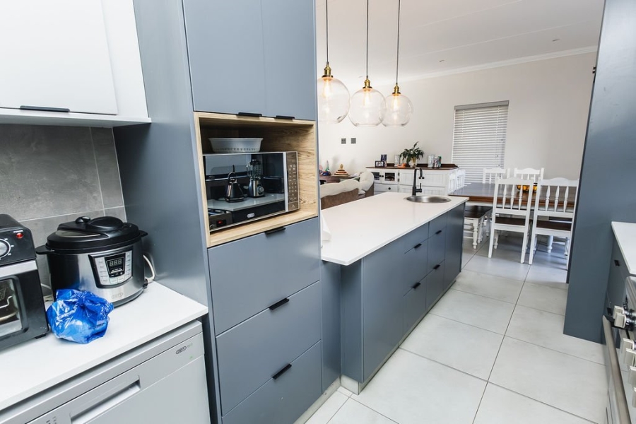 4 Bedroom Property for Sale in Woodland Hills Bergendal Free State